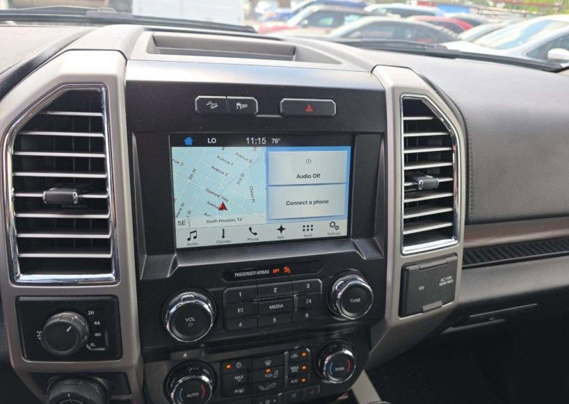 Used 2016 Ford F150 Lariat image 7