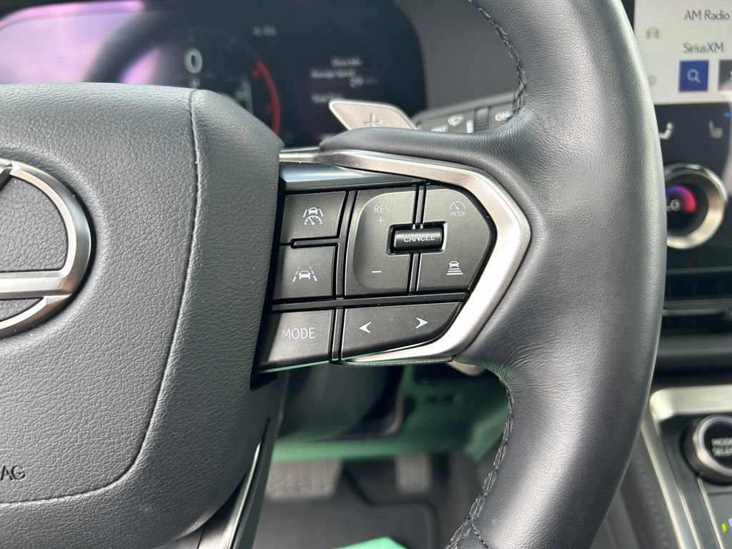 Used 2024 Lexus GX 550 AWD/4WD image 16