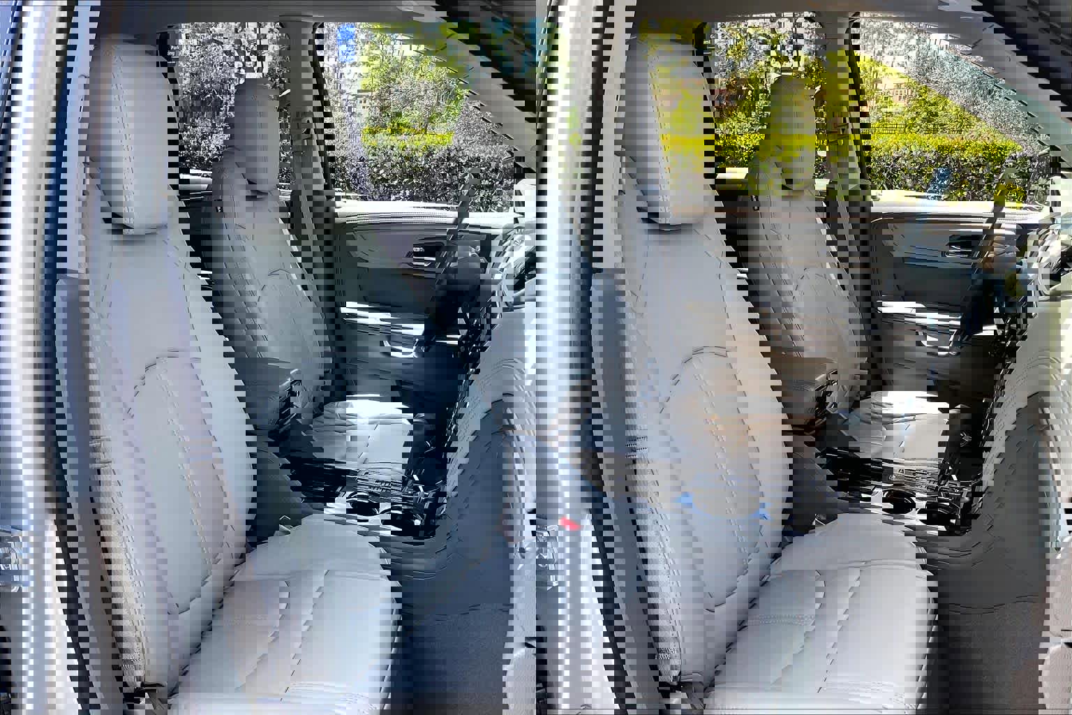 Used 2015 Chevrolet Traverse LT image 8