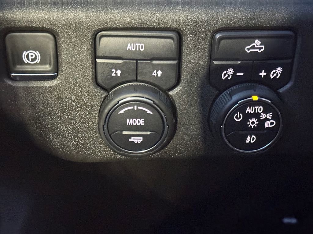 Used 2025 Chevrolet Silverado 1500 RST image 19