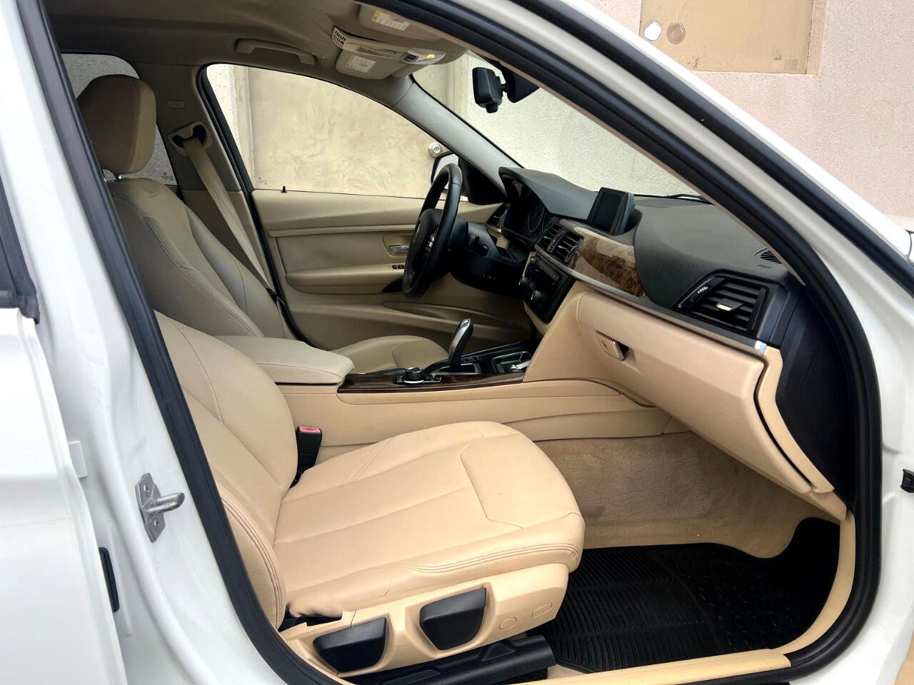 Used 2014 BMW 320i 4dr Sdn 320i RWD image 20