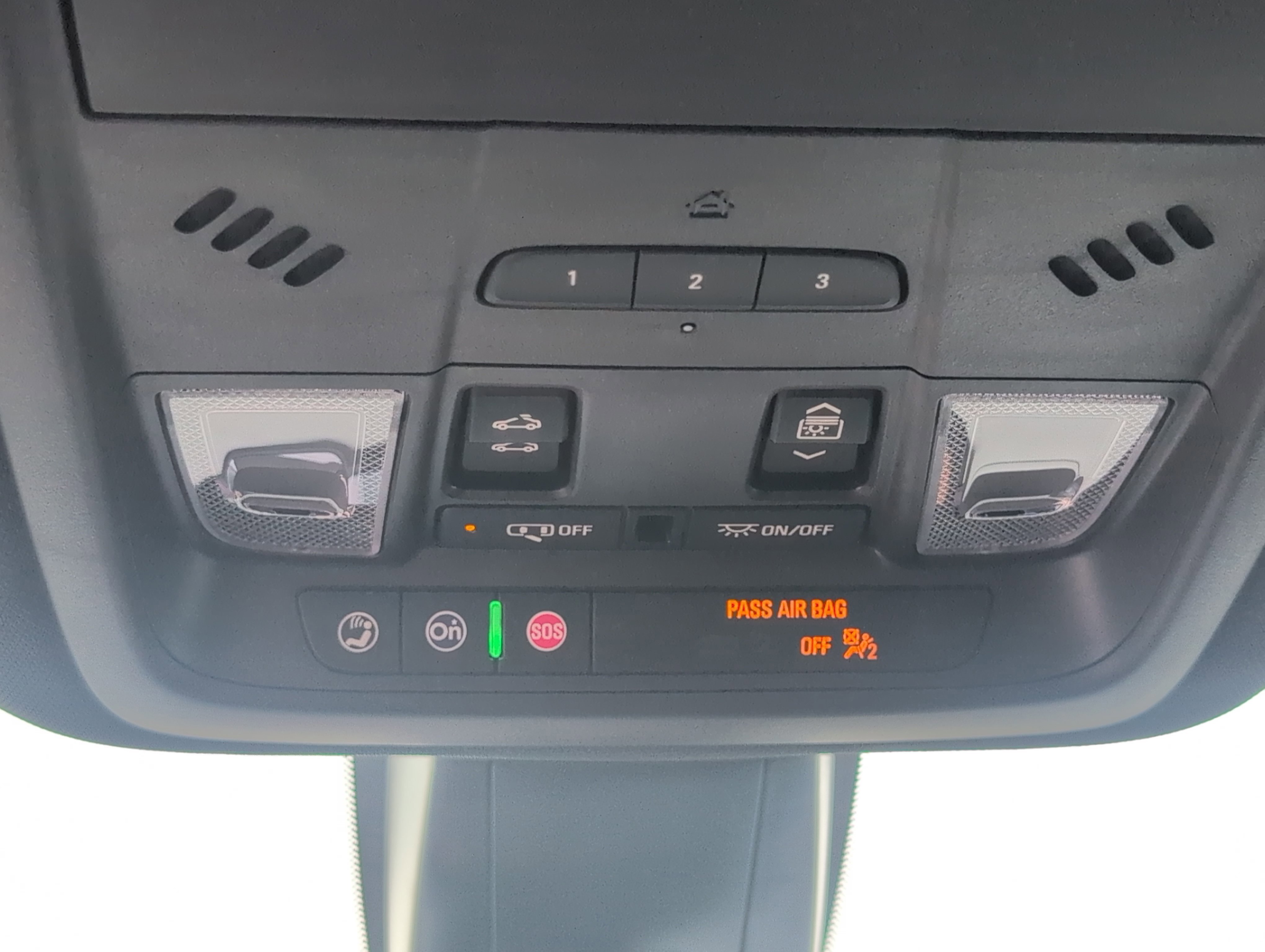 Certified 2025 Chevrolet Blazer RS FWD image 18