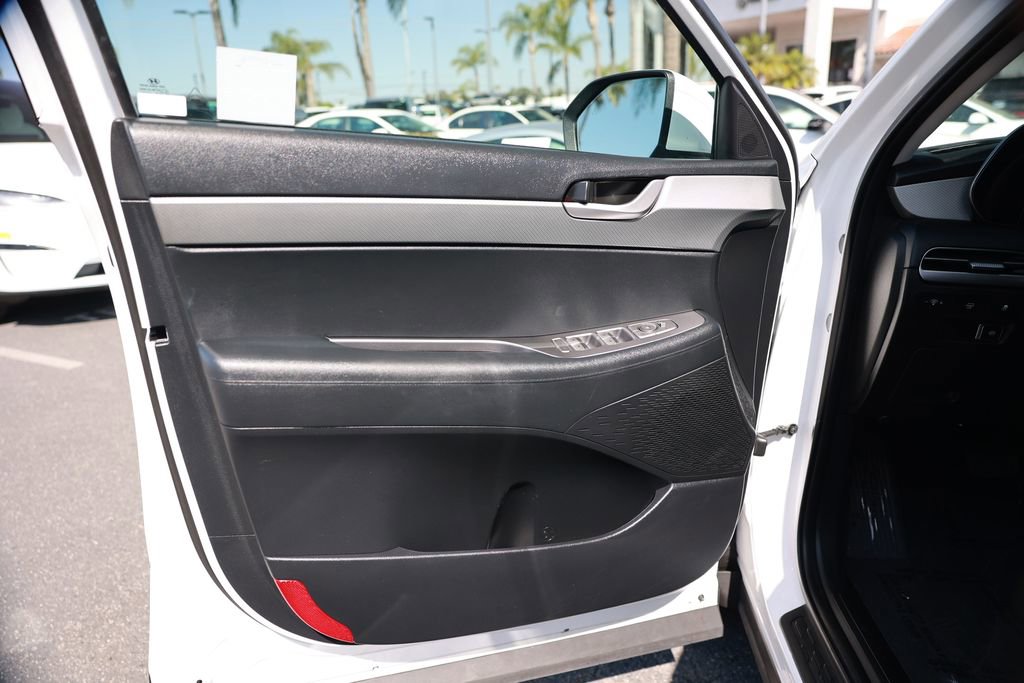 Used 2023 Hyundai Palisade SE AWD/4WD image 16