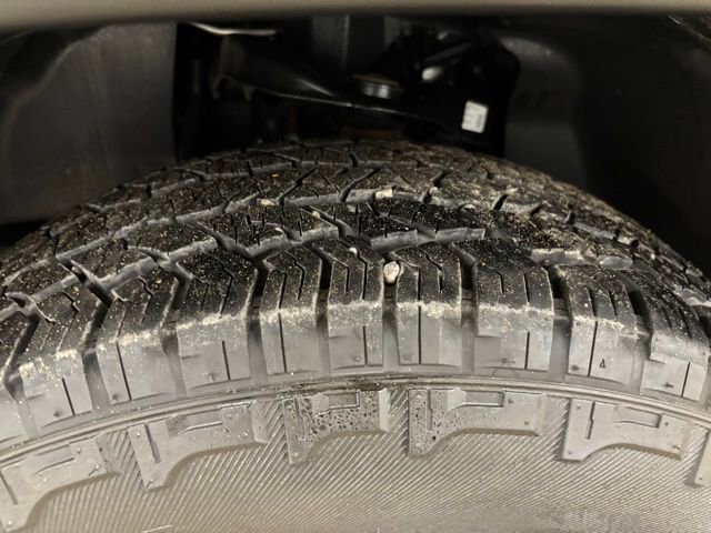 Used 2024 Nissan Frontier PRO-4X w/ Off-Road Protection Package image 10