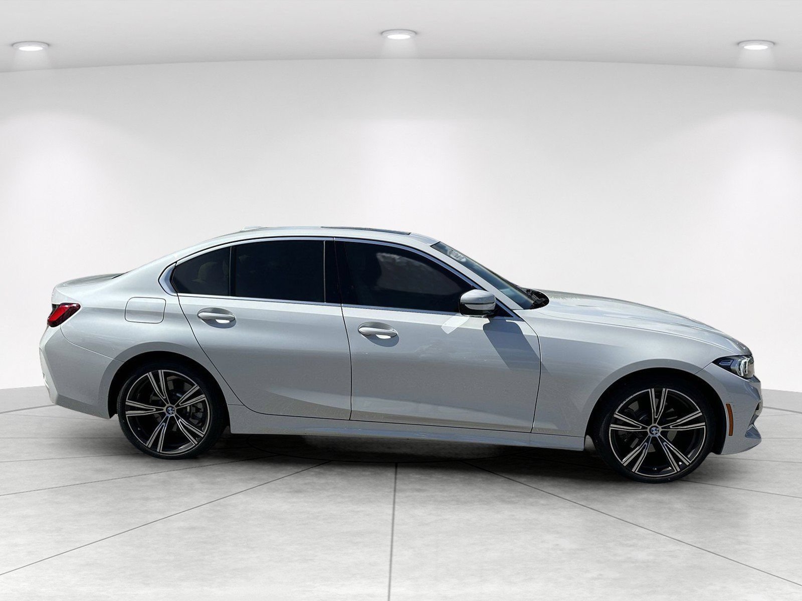 Certified 2024 BMW 330i Sedan w/ Premium Package RWD image 3