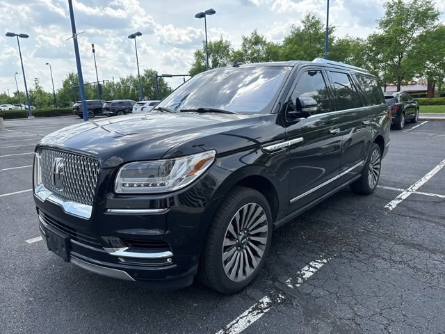 Used 2019 Lincoln Navigator L Reserve AWD/4WD image 4