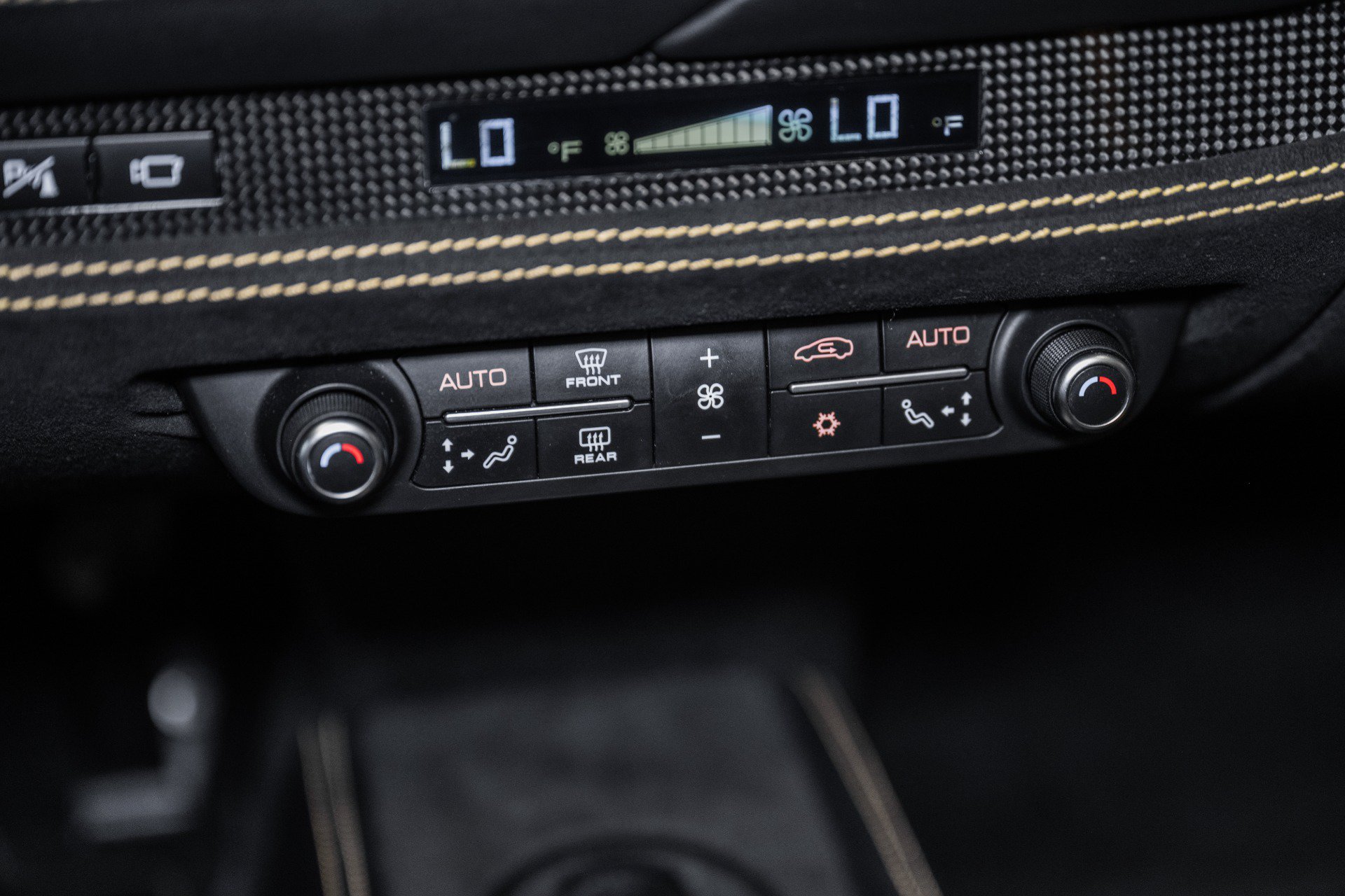 Used 2023 Ferrari F8 Tributo RWD image 29