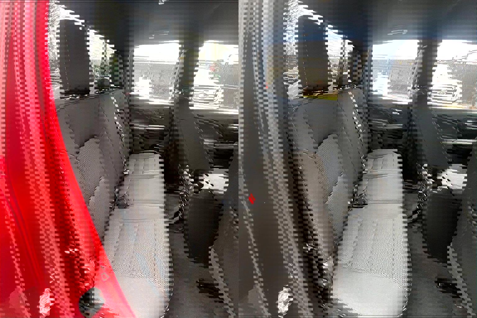 Used 2024 Chevrolet Colorado LT w/ LT Convenience Package image 31