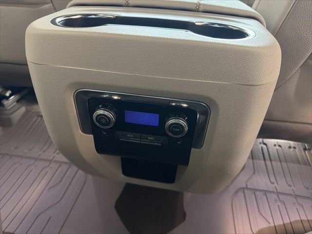 Used 2026 GMC Yukon Denali w/ Sun & Power Step Package image 48