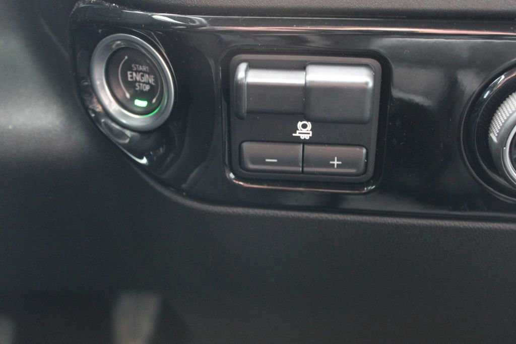 Used 2024 Chevrolet Silverado 2500 LT image 42