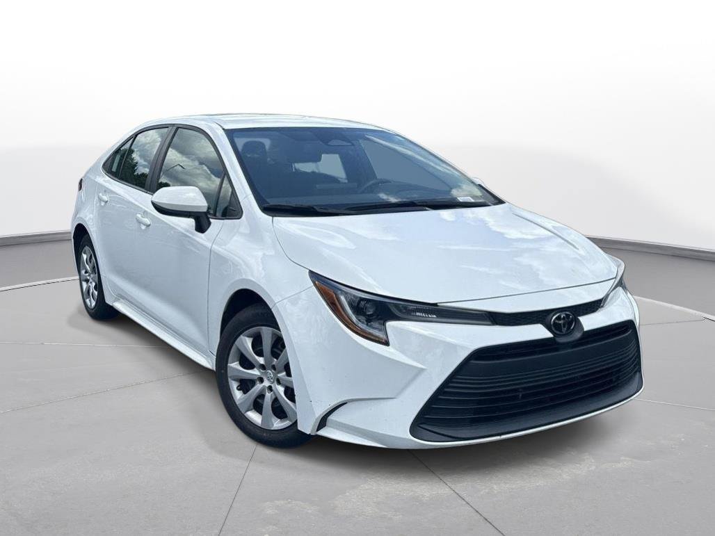 Used 2023 Toyota Corolla LE FWD image 4