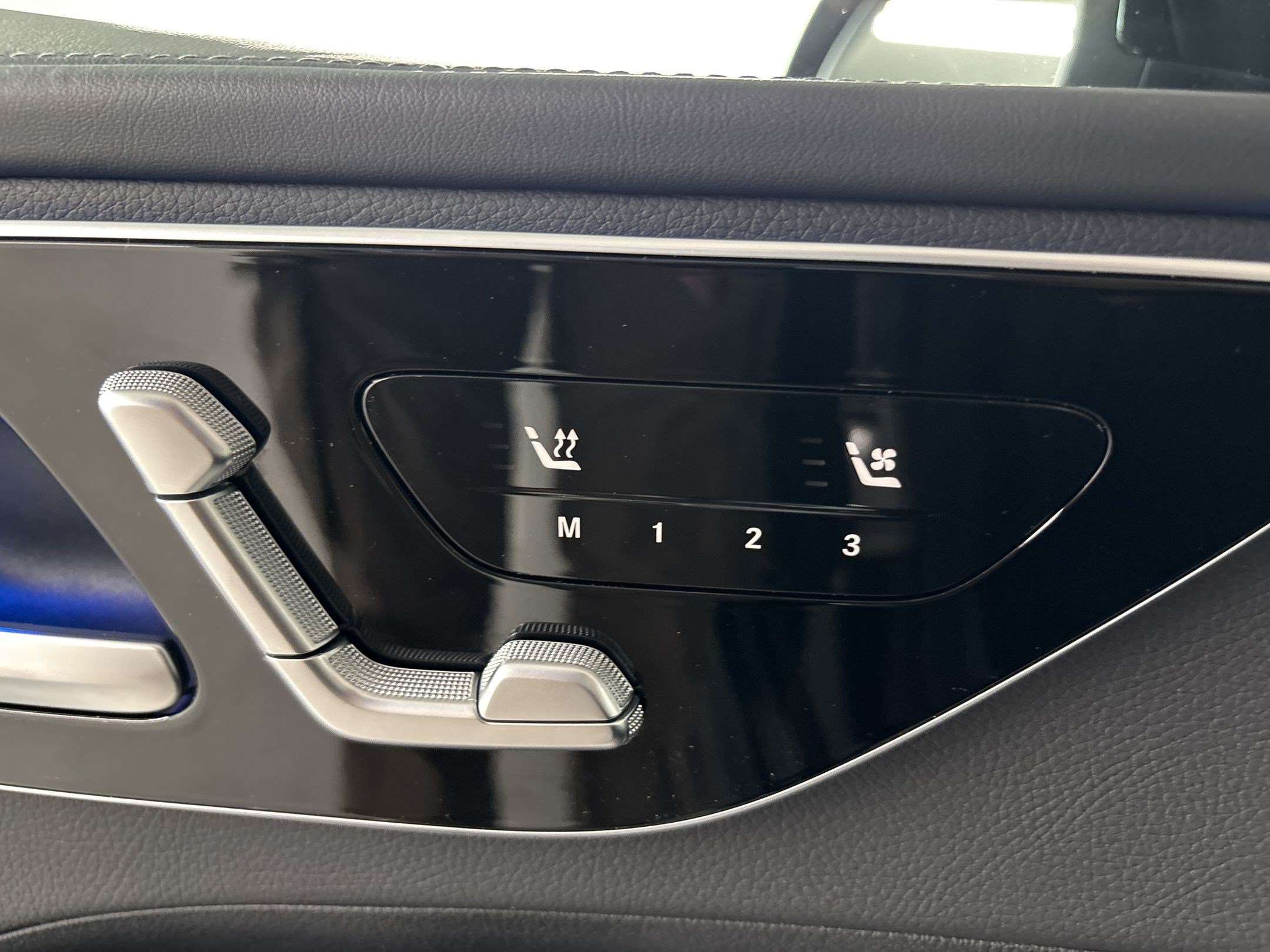 Certified 2024 Mercedes-Benz C 300 4MATIC Sedan image 27