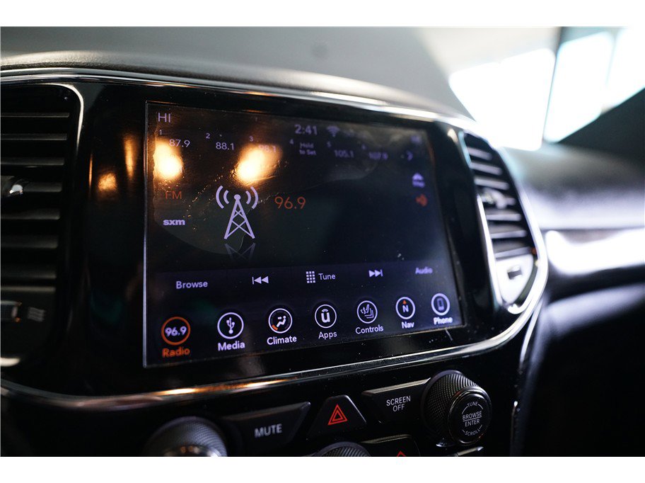 Used 2019 Jeep Grand Cherokee Altitude image 22