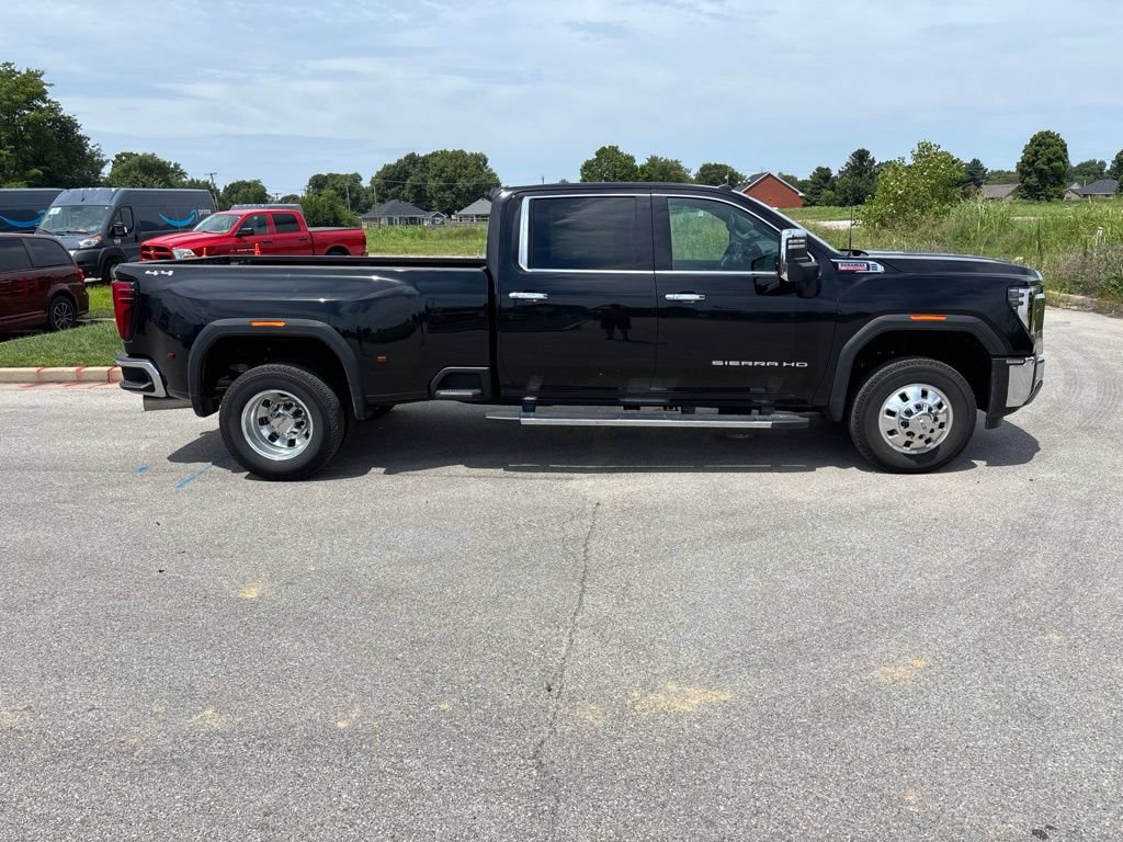 Used 2025 GMC Sierra 3500 SLT w/ SLT Premium Package AWD/4WD image 6