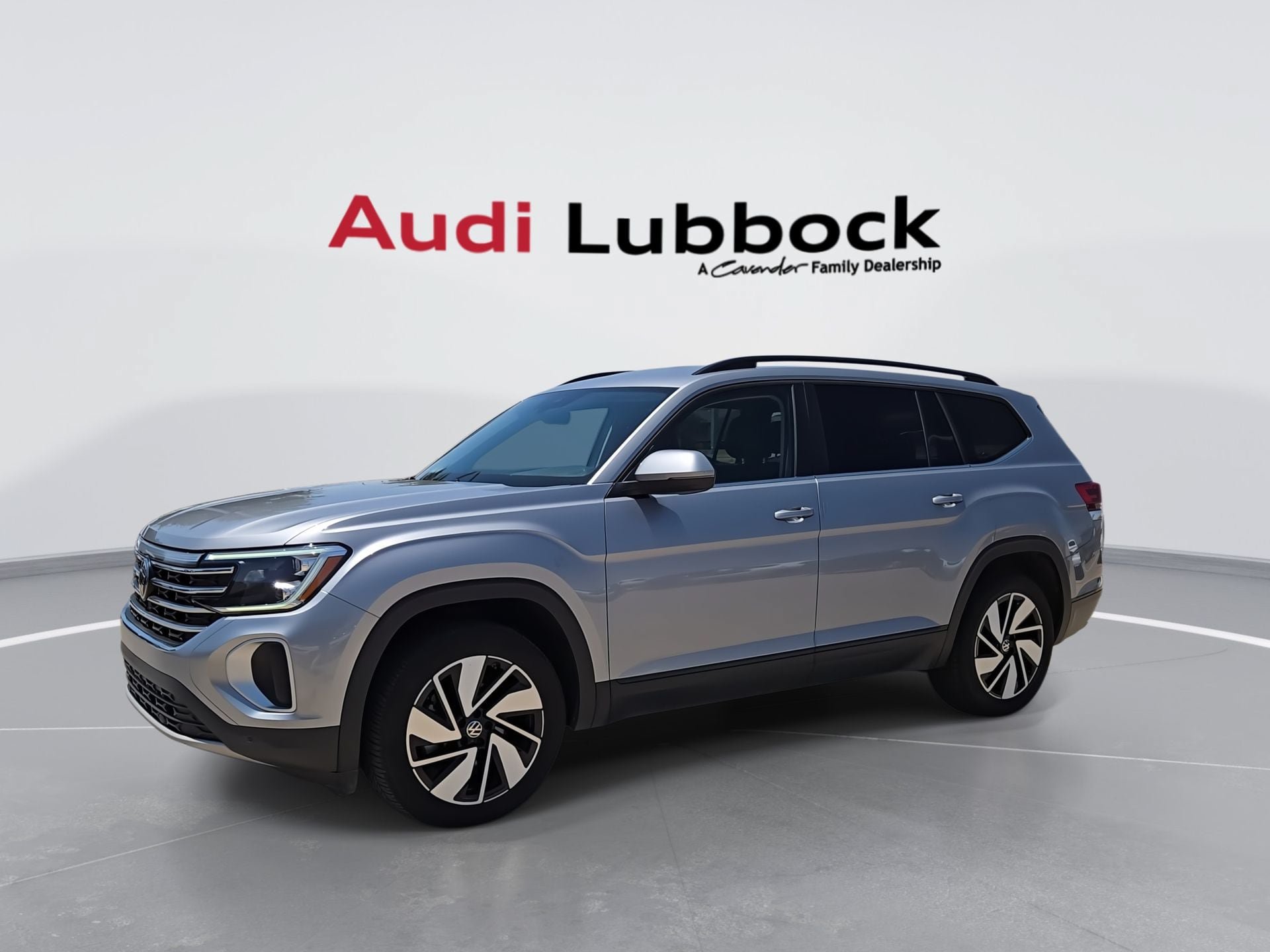 Used 2025 Volkswagen Atlas SE AWD/4WD image 5