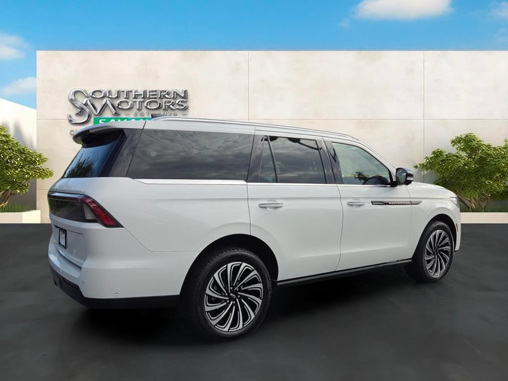 Used 2025 Lincoln Navigator Black Label AWD/4WD image 5