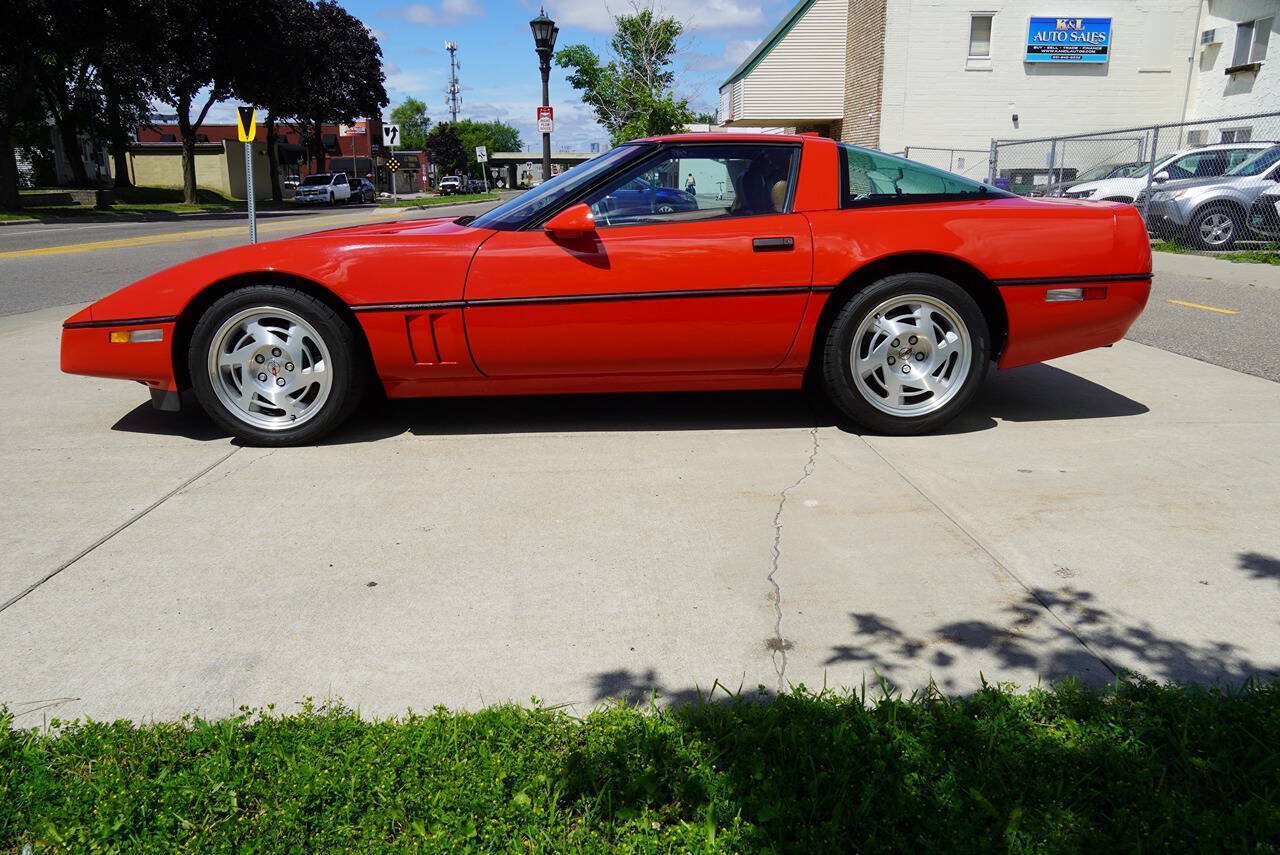 Used 1990 Chevrolet Corvette ZR-1 RWD image 8