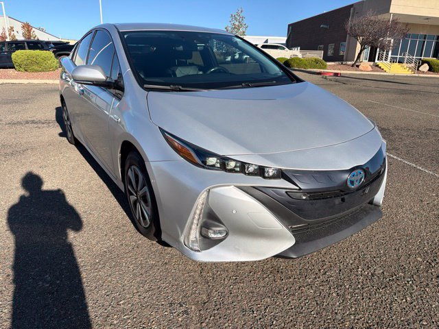 Certified 2018 Toyota Prius Prime Advanced w/ Carpet Mat Package FWD image 3