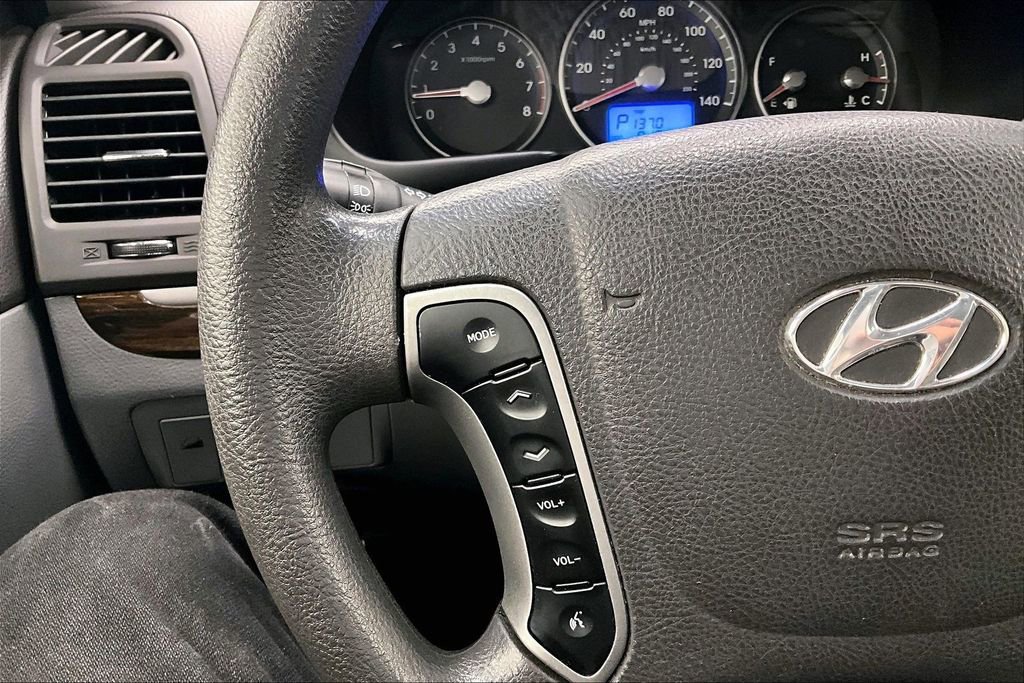 Used 2012 Hyundai Santa Fe GLS image 17