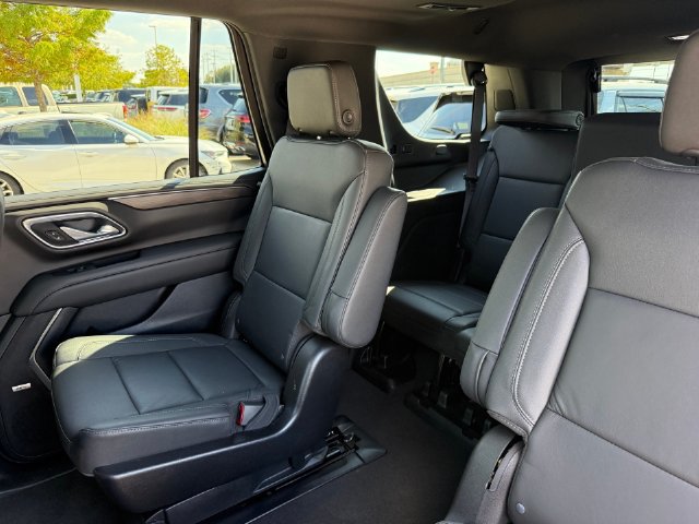 Used 2024 Chevrolet Tahoe LT w/ LT Signature Plus Package RWD image 27