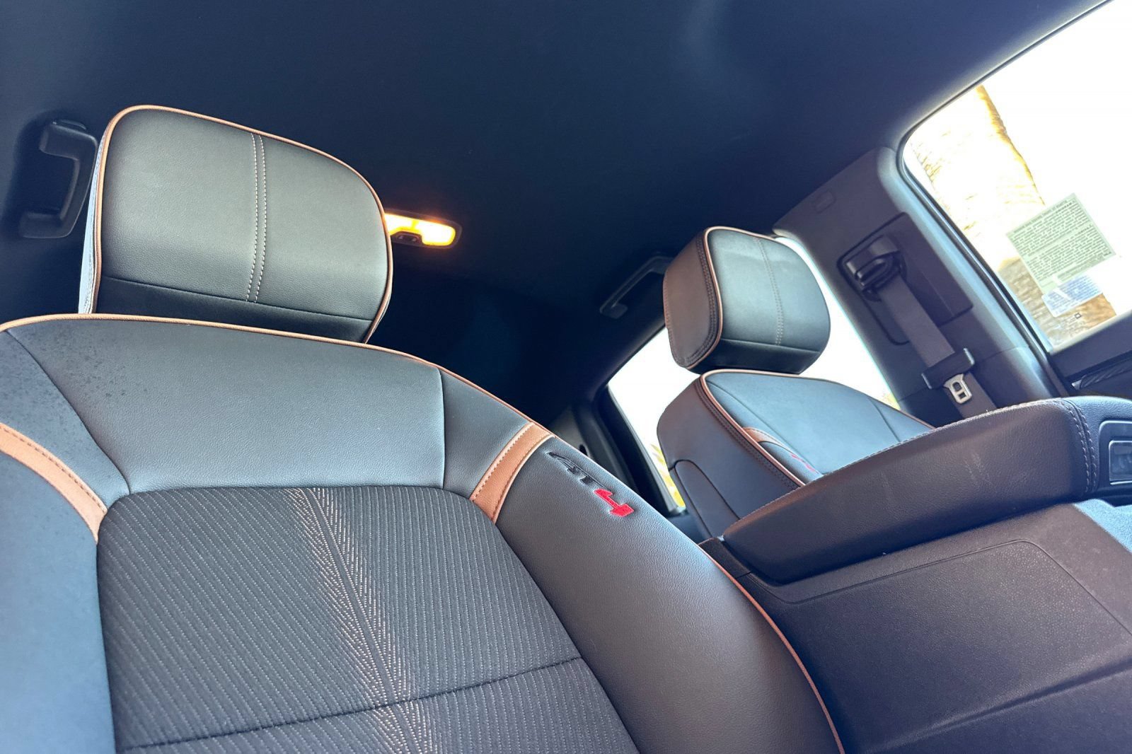Certified 2025 GMC Canyon AT4 AWD/4WD image 17