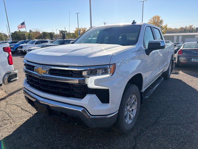 Used 2025 Chevrolet Silverado 1500 LT w/ Work Truck Package AWD/4WD image 4