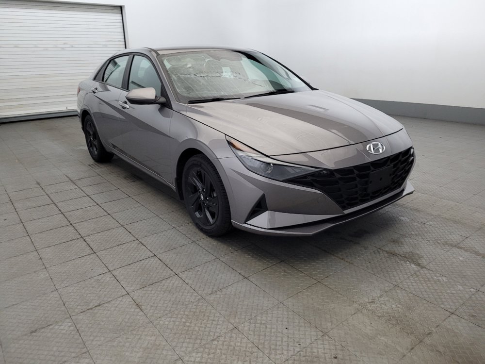 Used 2023 Hyundai Elantra Blue FWD image 13
