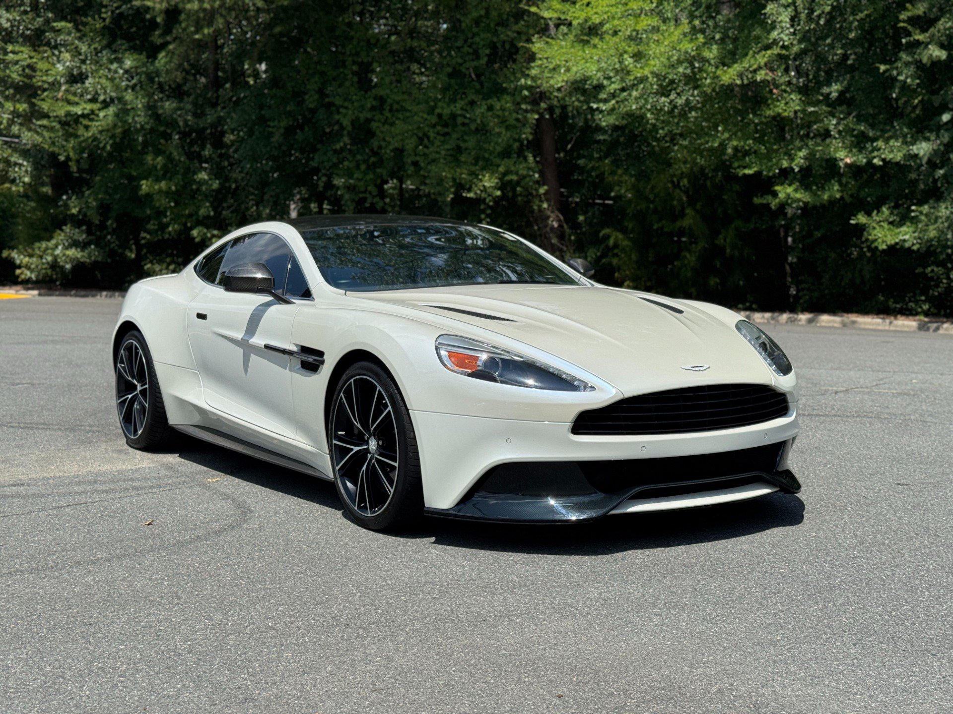 Used 2014 Aston Martin Vanquish Coupe RWD image 16