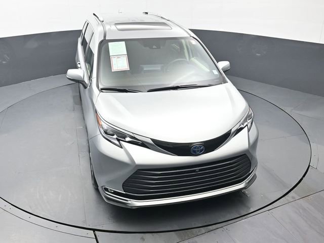 Certified 2023 Toyota Sienna Platinum image 51