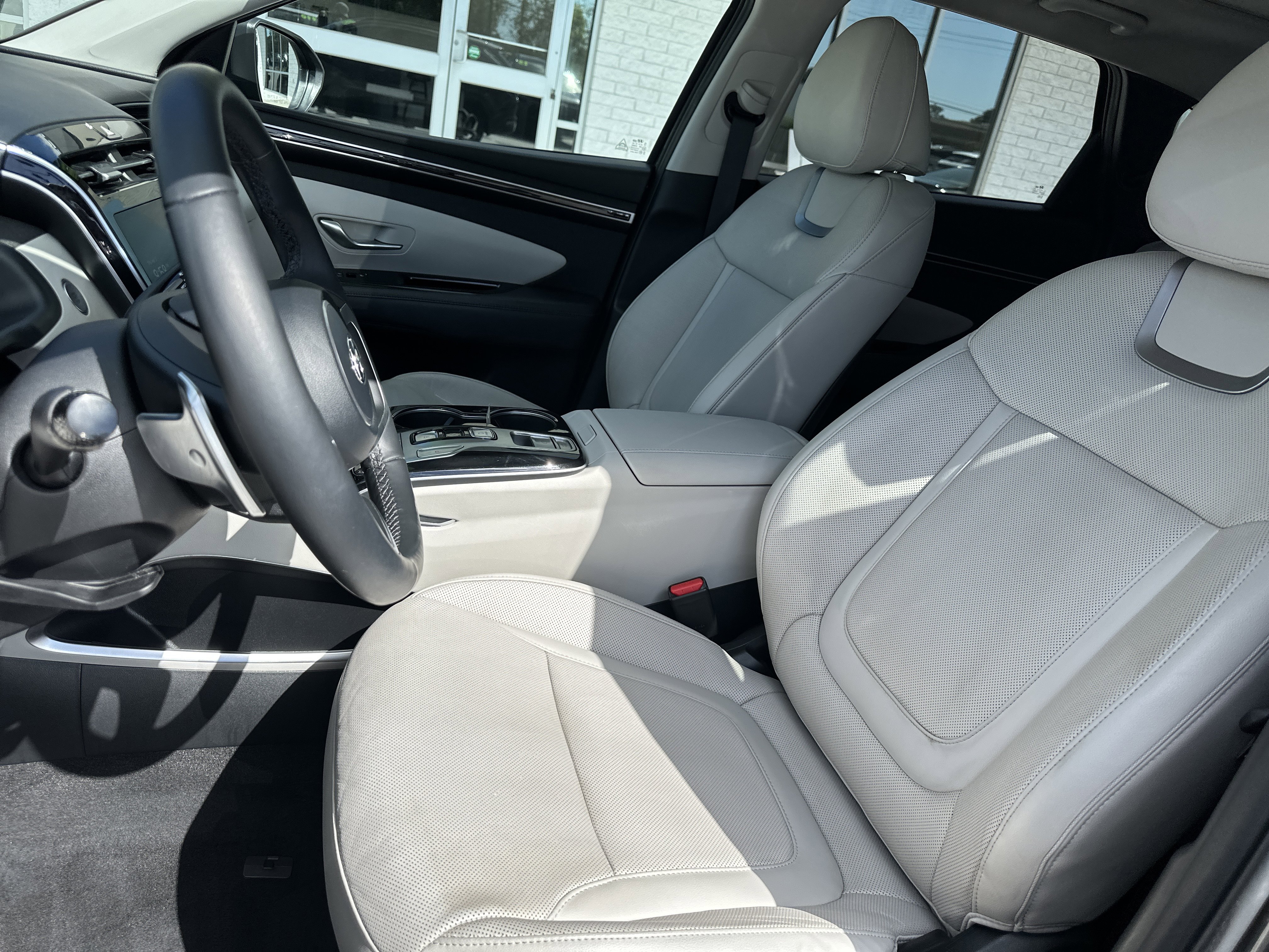 Used 2023 Hyundai Tucson Limited image 10
