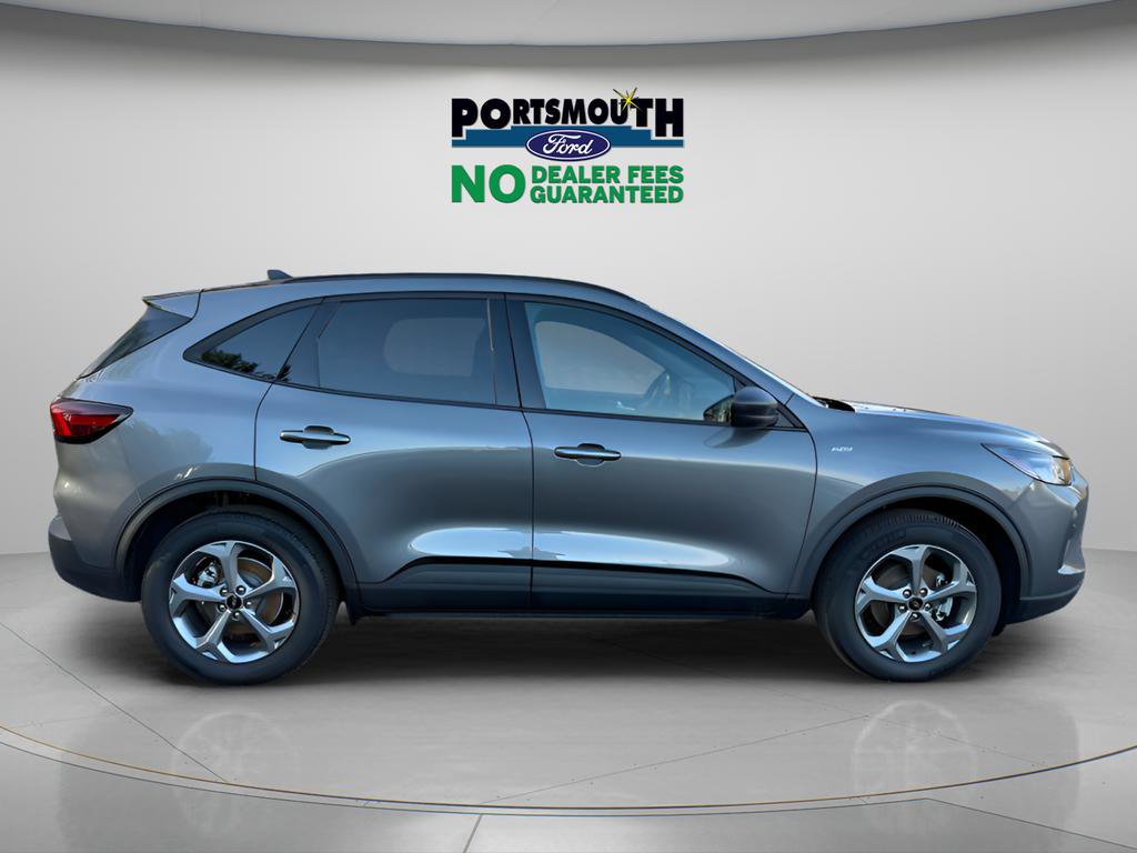 Used 2025 Ford Escape ST-Line w/ Tech Pack #1 AWD/4WD image 6
