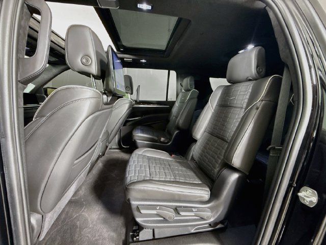 Used 2025 Cadillac Escalade ESV Sport Platinum AWD/4WD image 24