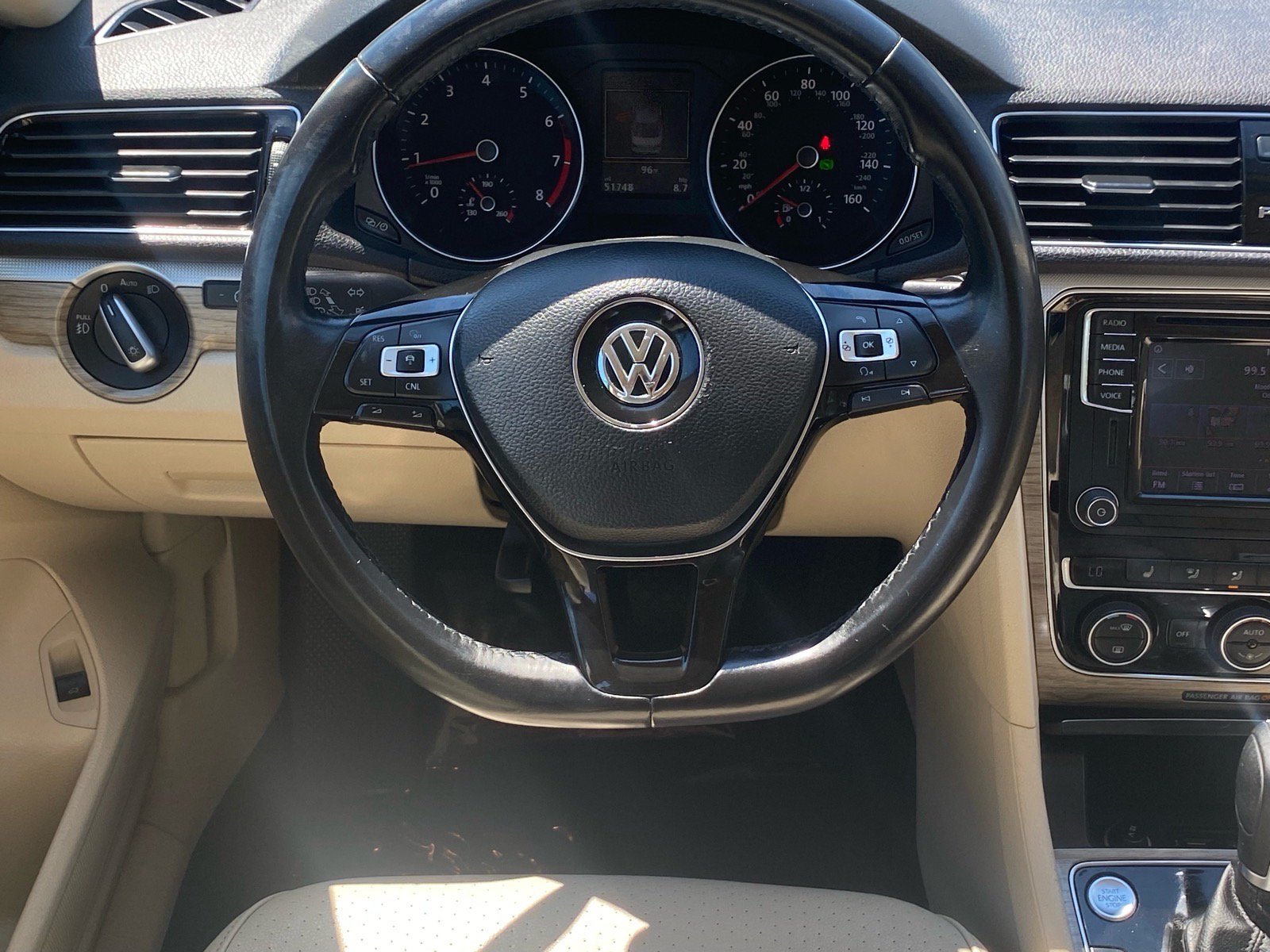 Used 2018 Volkswagen Passat 2.0T SE FWD image 5