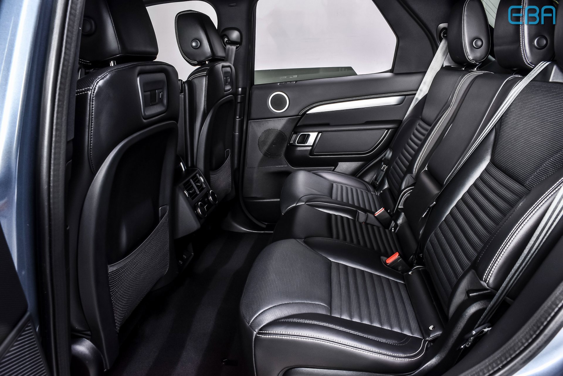 Used 2023 Land Rover Discovery S R-Dynamic image 21