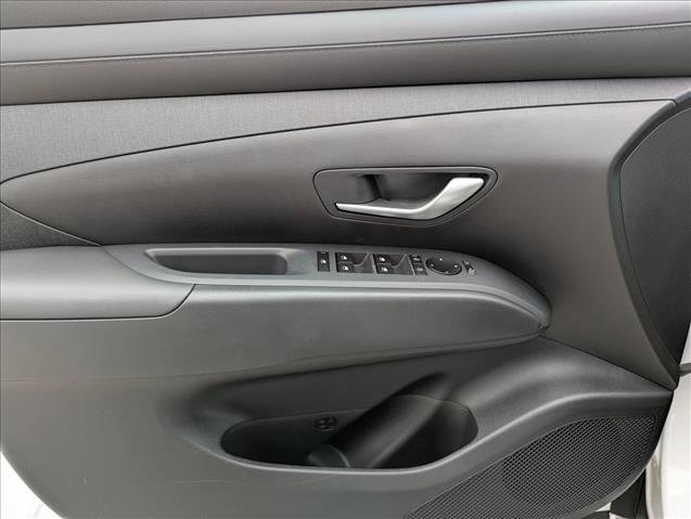 Used 2026 Hyundai Tucson SEL FWD image 11