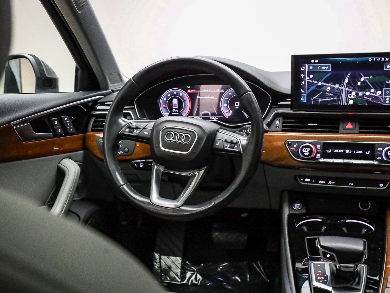 Used 2022 Audi A4 2.0T Premium Plus w/ Premium Plus Package AWD/4WD image 16