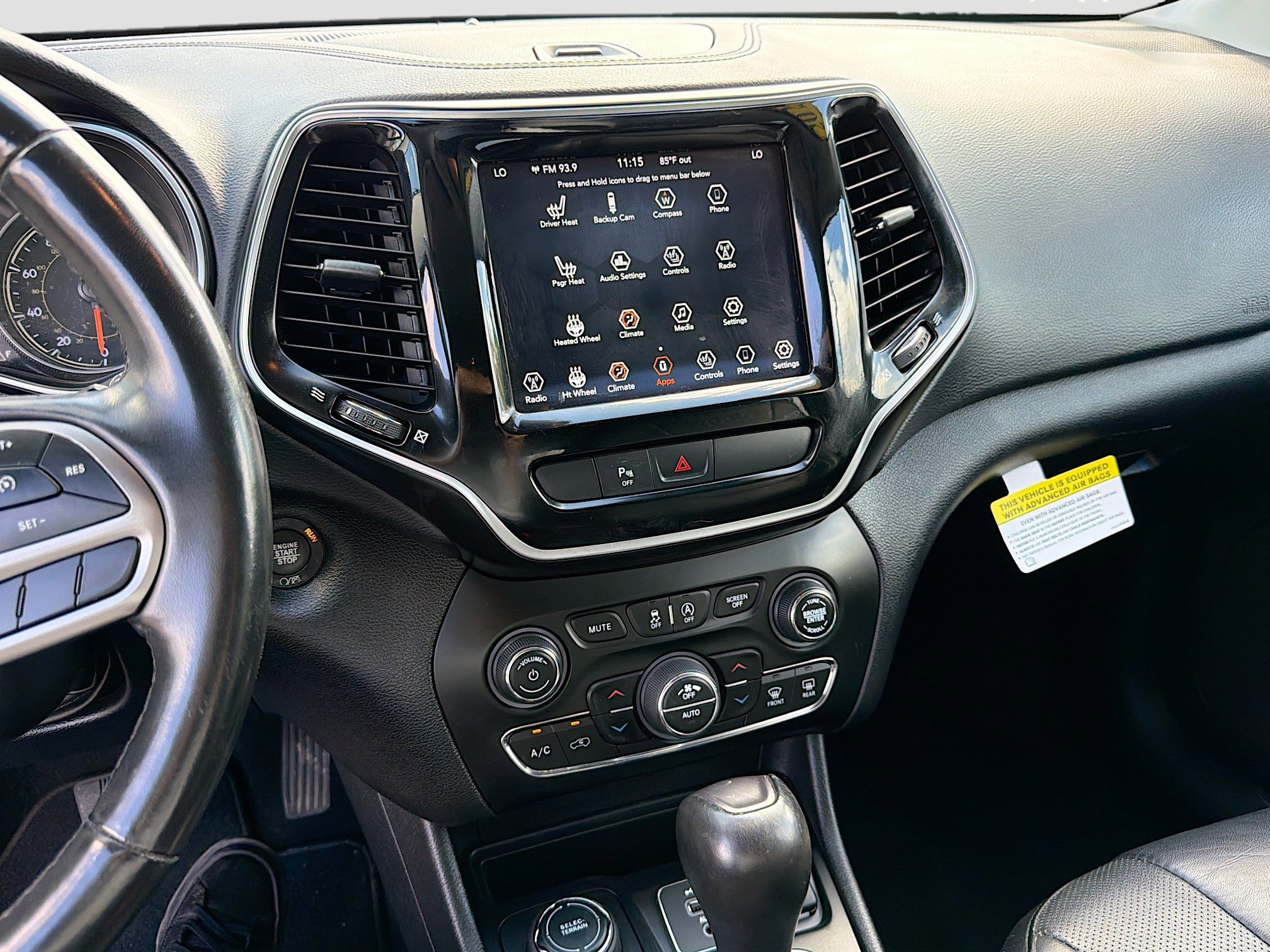 Used 2020 Jeep Cherokee Limited image 27