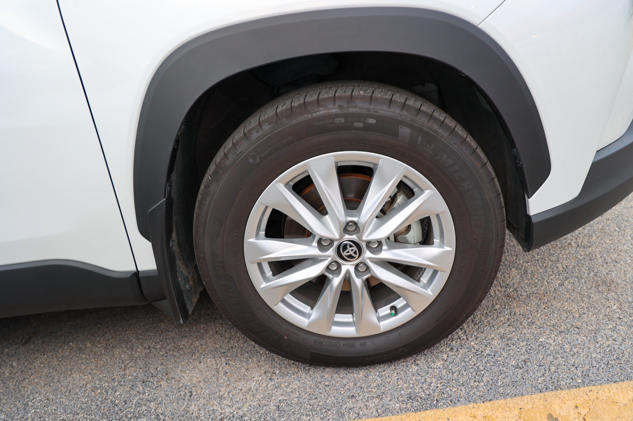 Certified 2026 Toyota Corolla Cross LE FWD image 13