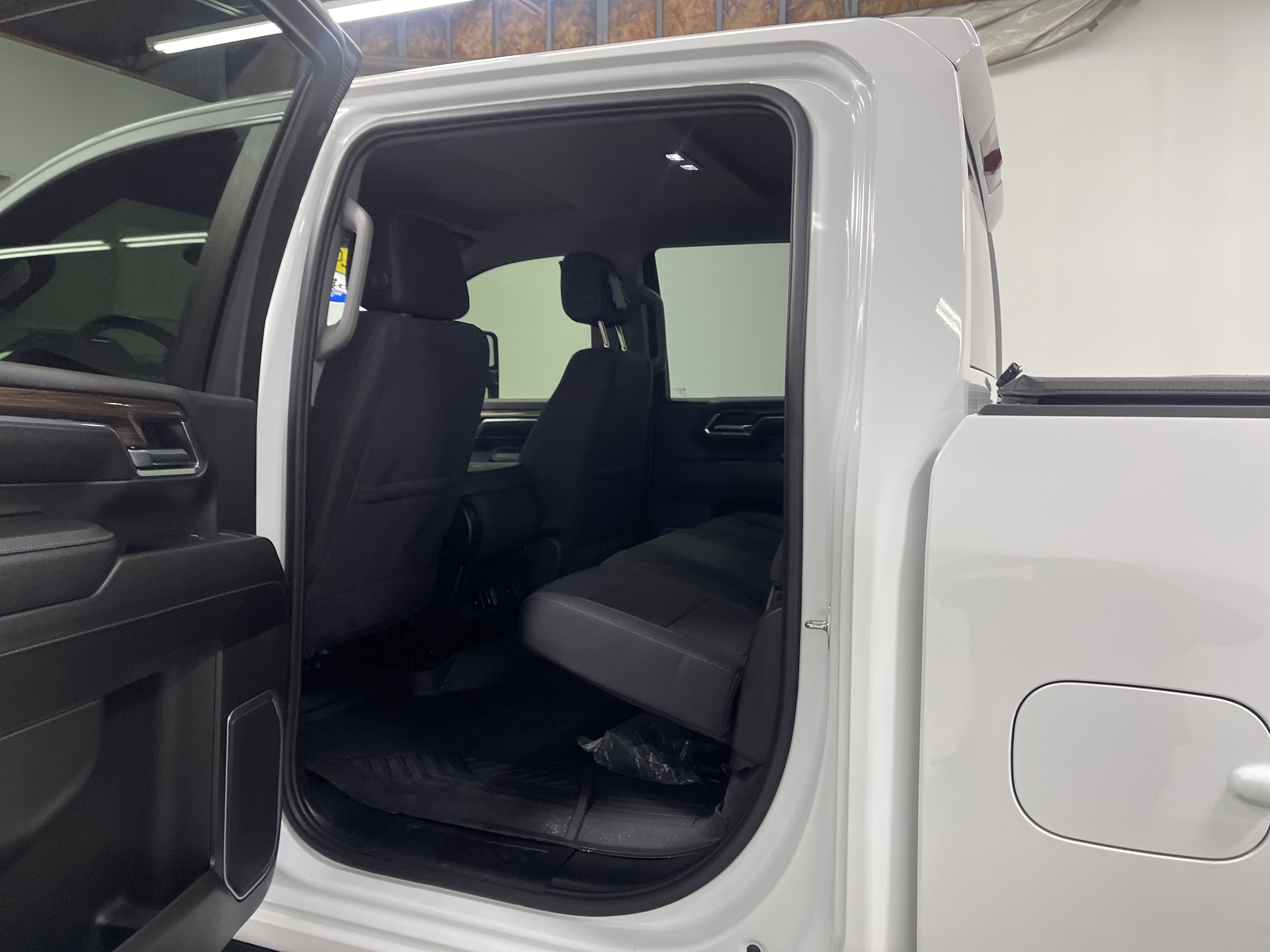 Used 2024 Chevrolet Silverado 2500 LT image 13