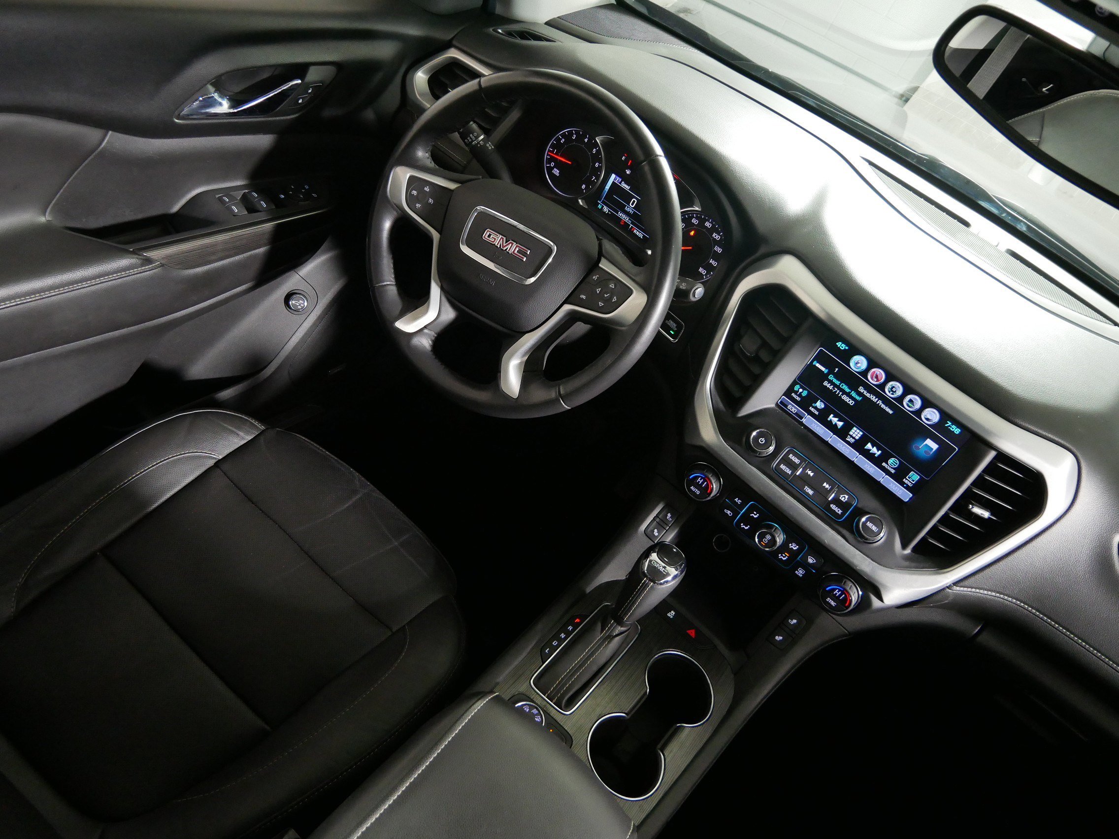 Used 2017 GMC Acadia SLT image 9