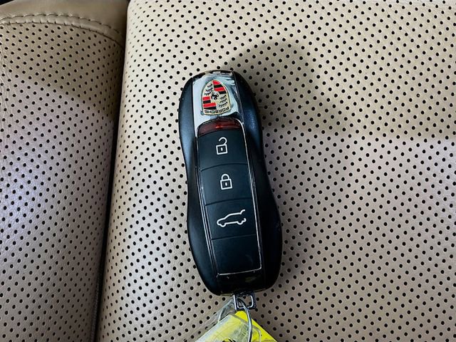 Used 2019 Porsche Macan S image 15