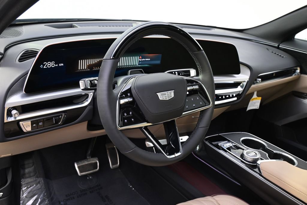 New 2025 Cadillac Lyriq Luxury w/ Nappa Leather Package AWD/4WD image 11