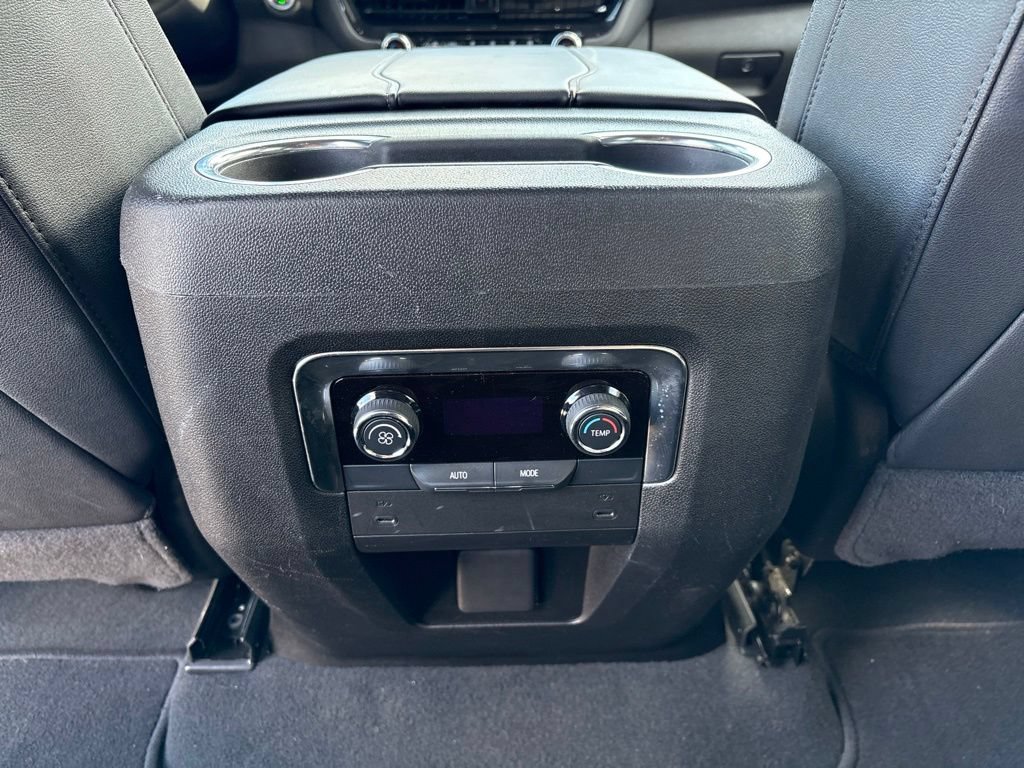 Used 2025 Chevrolet Tahoe LT AWD/4WD image 19