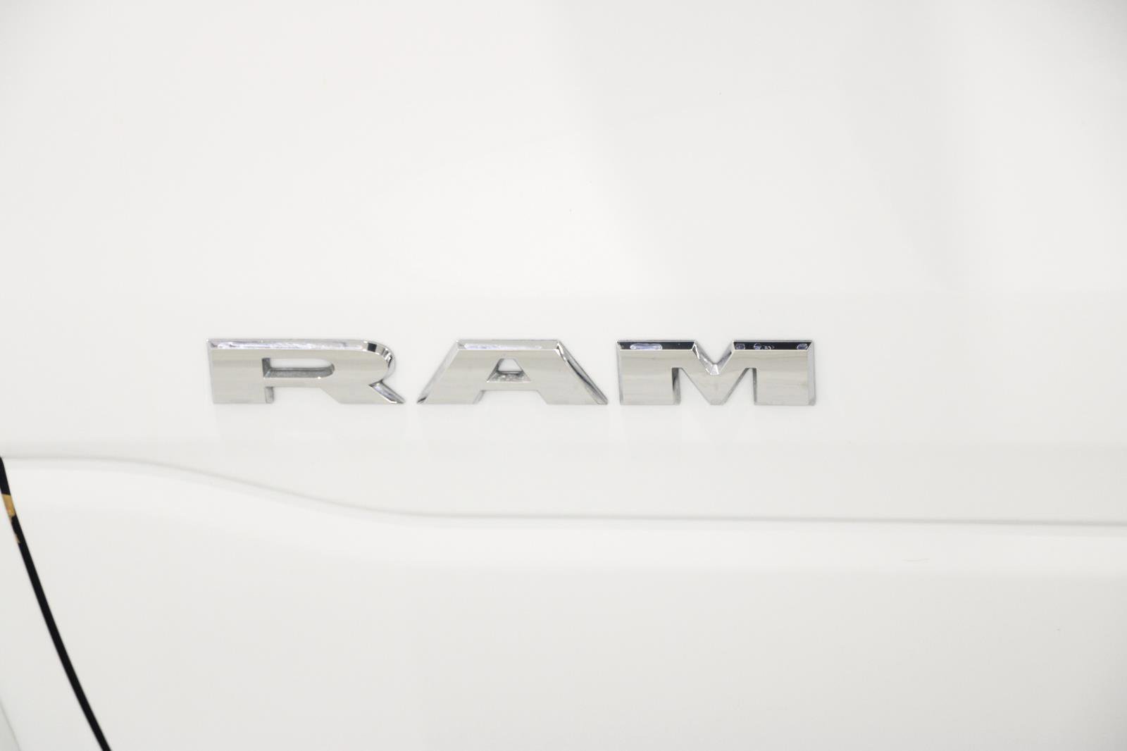 Used 2024 RAM 1500 Limited w/ Body Color Bumper Group image 5
