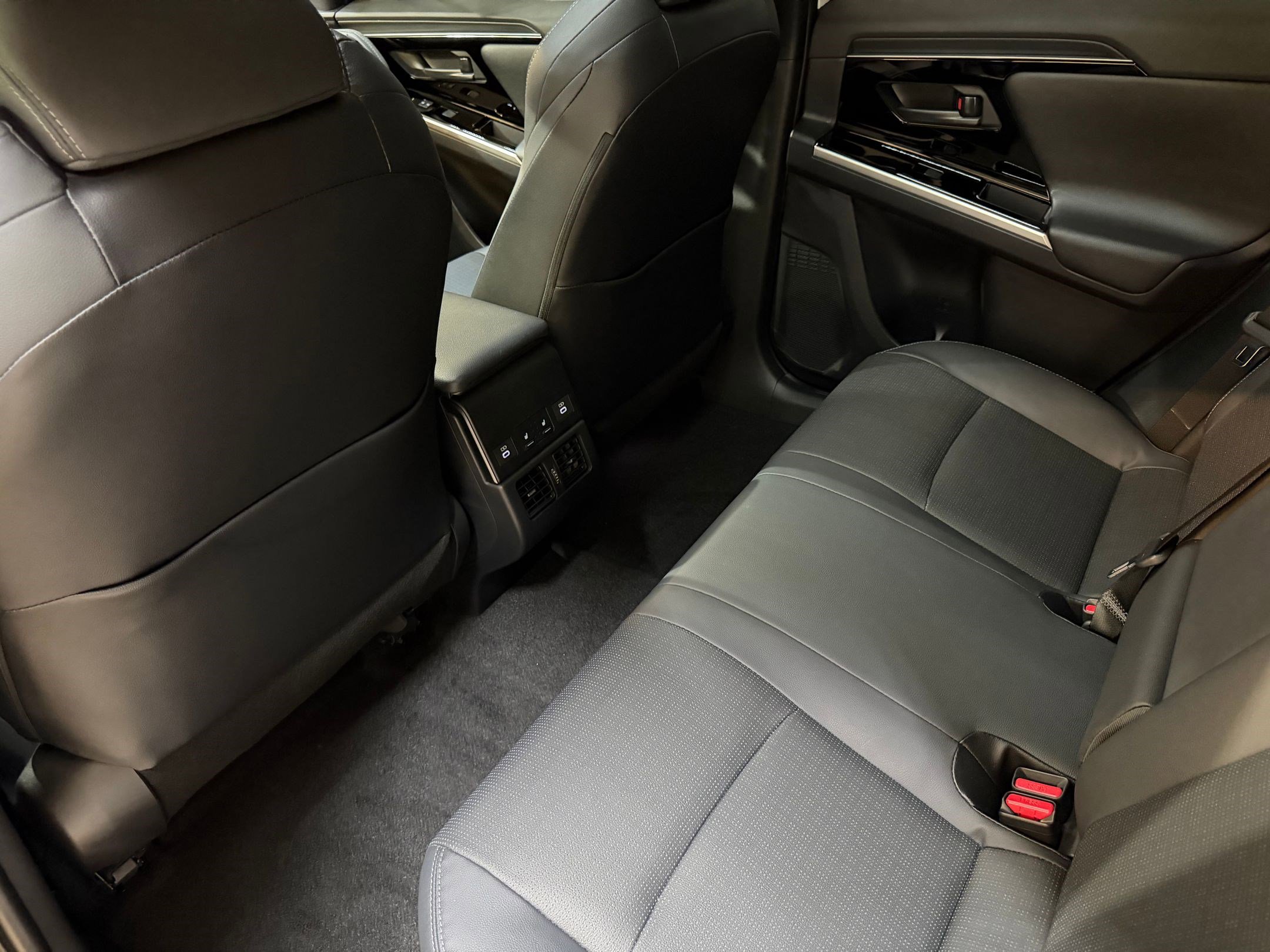 Used 2024 Subaru Solterra Touring w/ Touring Package image 41