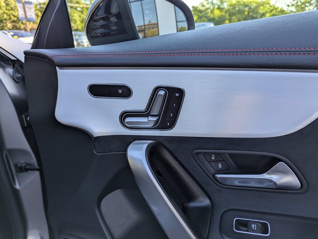 Used 2024 Mercedes-Benz CLA 35 AMG 4MATIC image 31