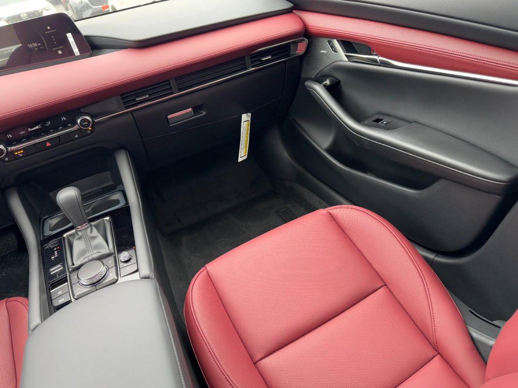 New 2026 MAZDA MAZDA3 Hatchback w/Premium Plus Pkg image 10