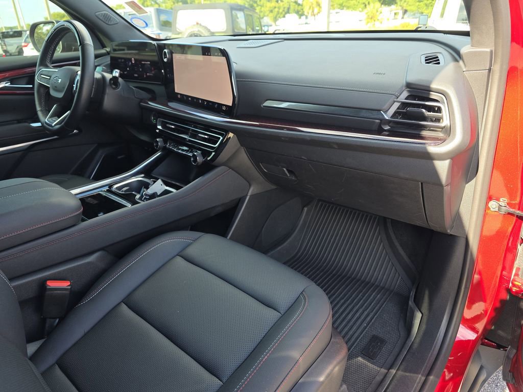 Certified 2024 Chevrolet Traverse Z71 w/ Enhanced Driving Package image 13