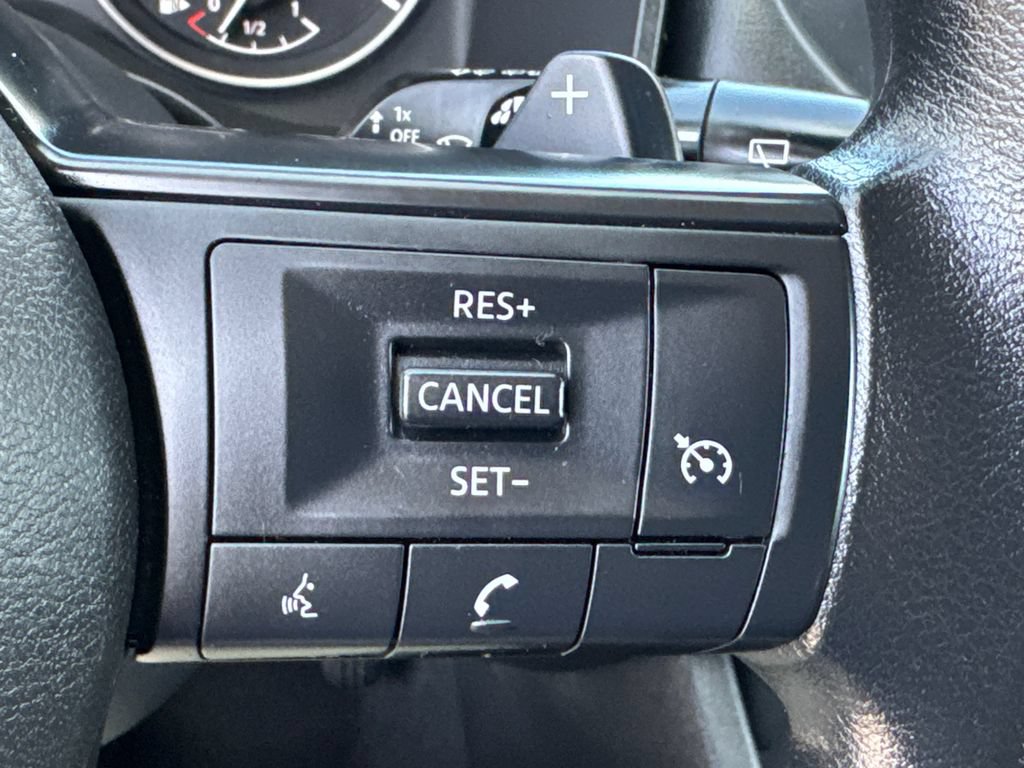 Used 2024 Nissan Rogue S FWD image 30