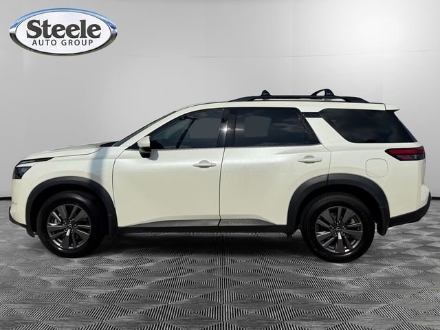 Used 2023 Nissan Pathfinder SV FWD image 2